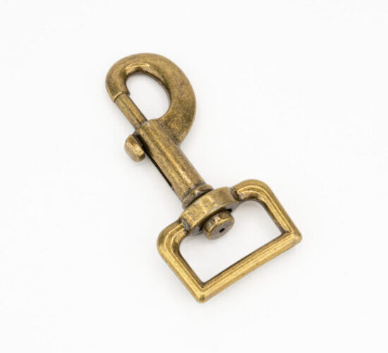 #5026 Bolt Snap 1 1/2"